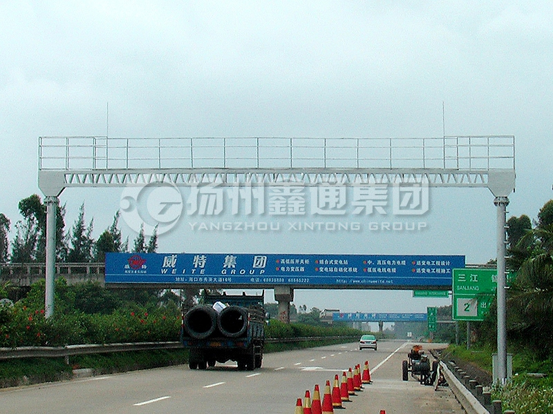 LMJ-010，情報(bào)板龍門架
